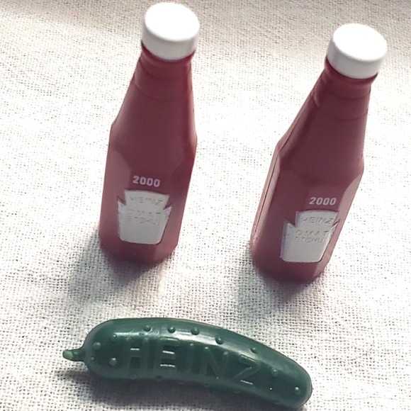Vintage 2000 Y2K Heinz Ketchup Bottle pins  and Pickle pin Set - Picture 1 of 9